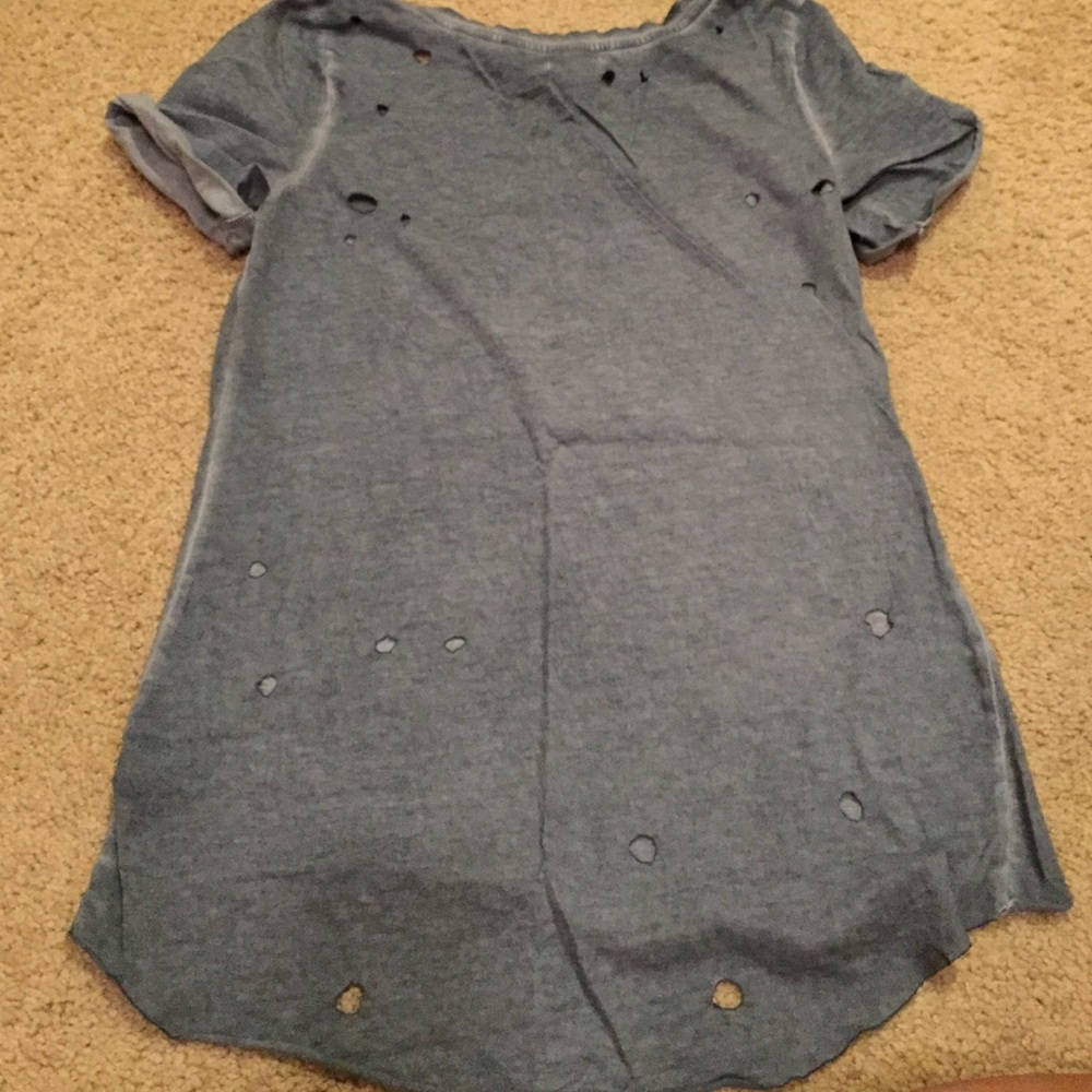 Distressed tee - Picture 4 of 4